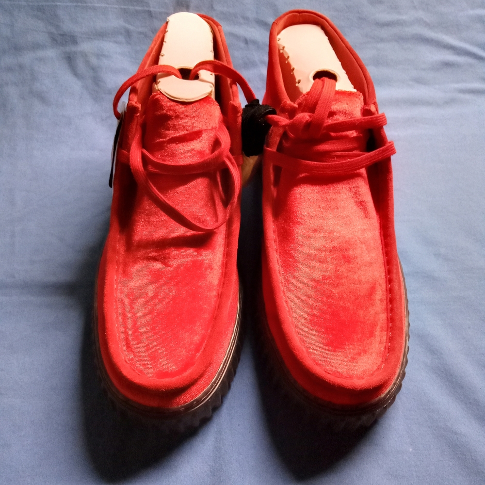 Clarks Torhill Love Spell Boots Red Velvet Men's Size 12